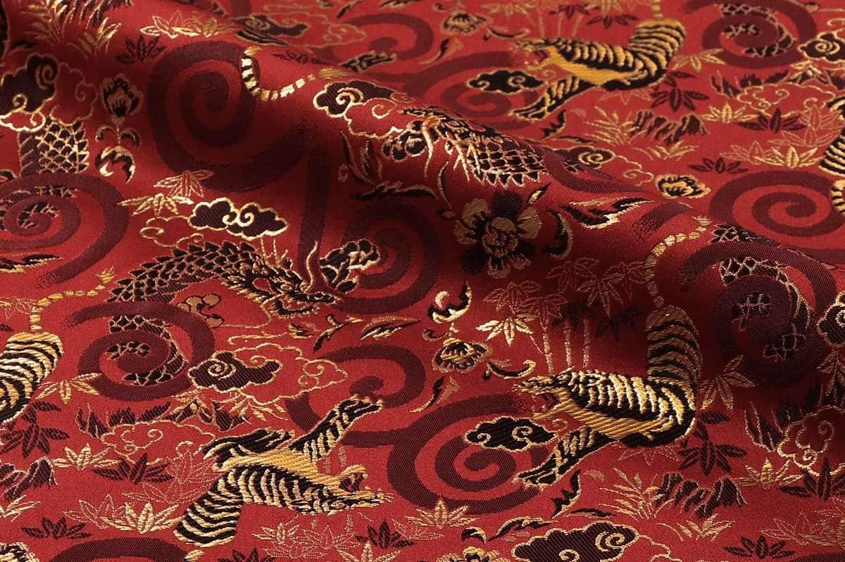 Amazon 金襴生地 京都西陣織 龍虎 赤 50cm単位 切り売り よさこい 金襴布 金襴 布 和柄 生地 はぎれ 通販 和柄生地 きんらん 金らん 和風 布地 布 生地 通販