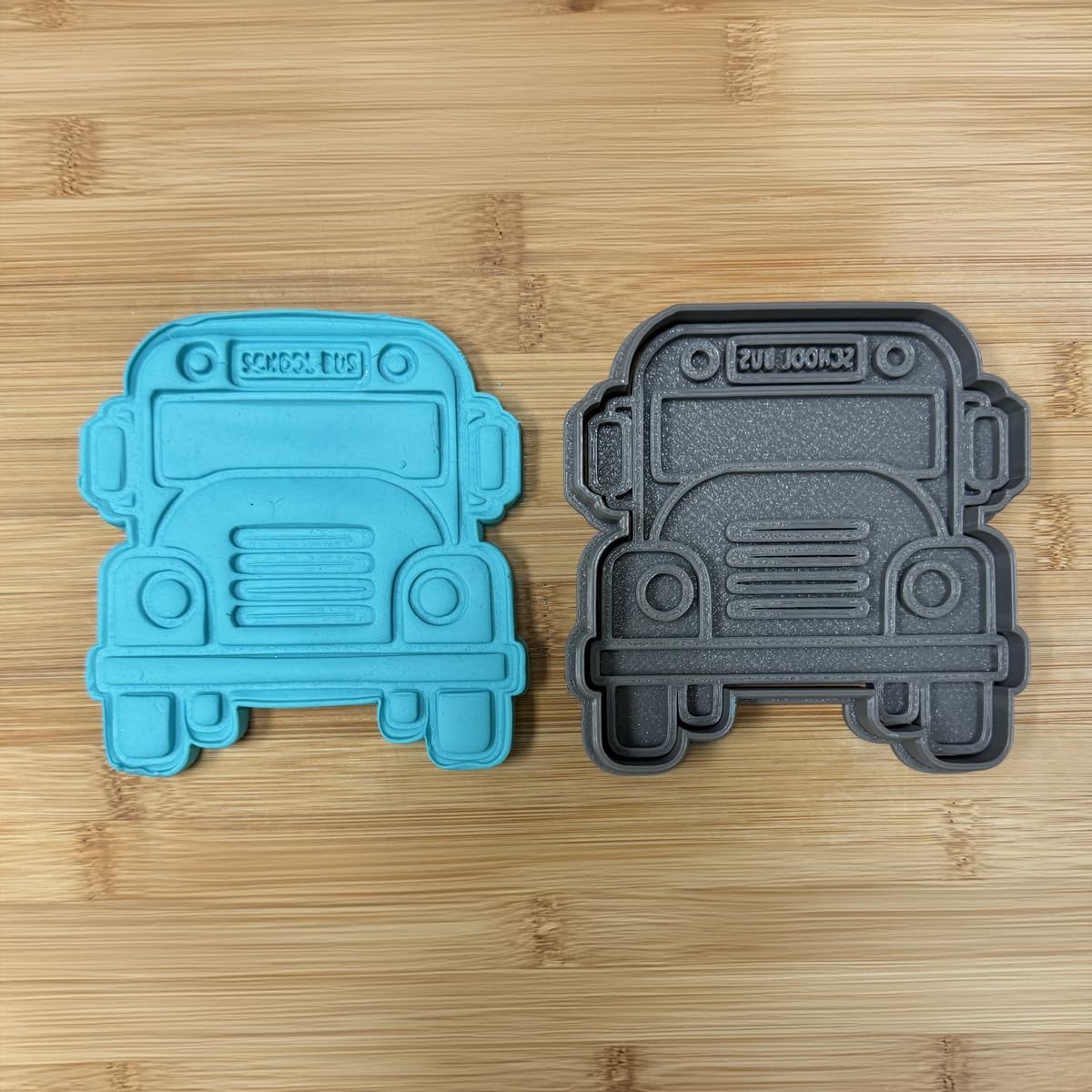 Classic School Bus Cookie Cutter - 4'