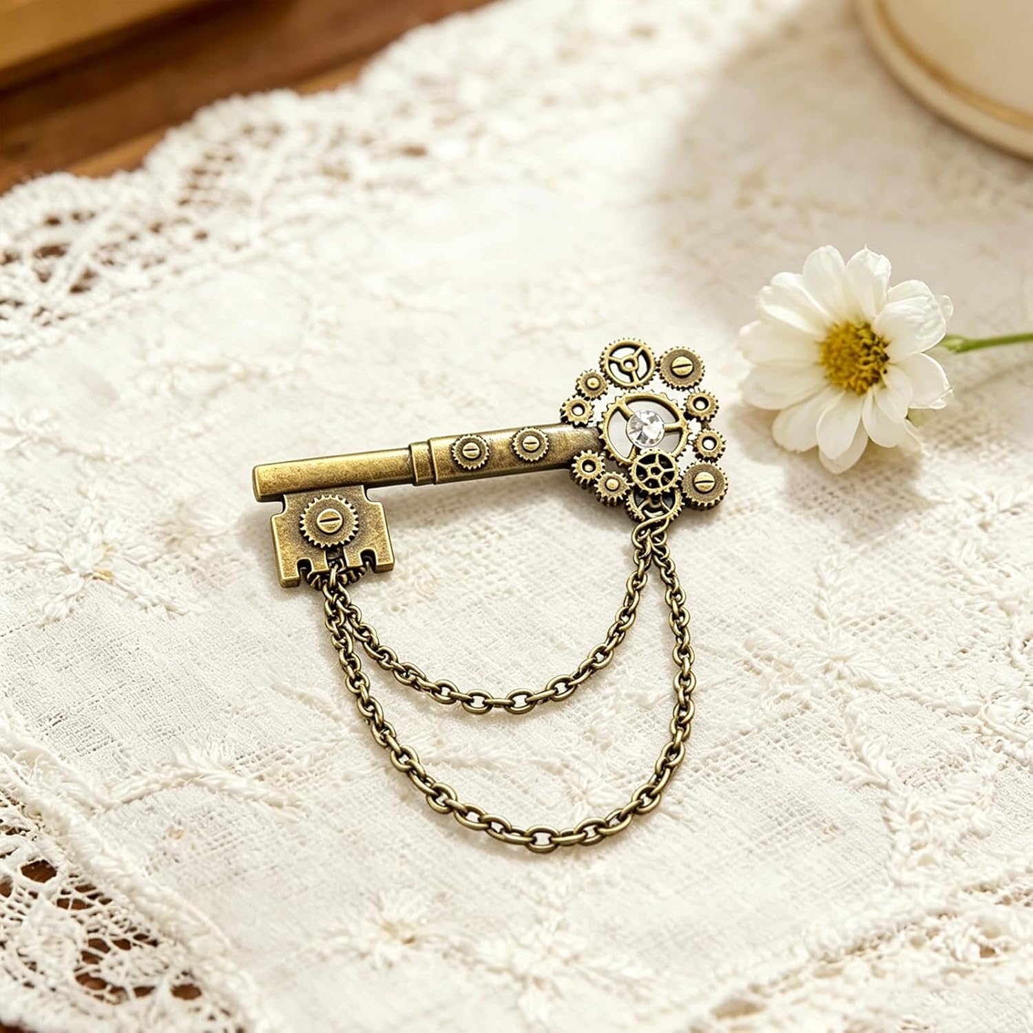 Vintage Steampunk Brooch Pin for Women Men Retro Antique Bronze Brooch Pin with Tassels Chain Clock Gear Brooch Mechanical Jewelry