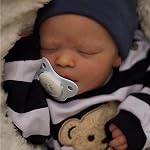 ZIYIUI Reborn Poupées Garçon 18 Inches Bébés Reborn faits main Truly Soft Vinyl Silicone vraie vie comme regarder nouveau-né Poupées Magnétique Pacifier Cadeaux d'anniversaire Jouets