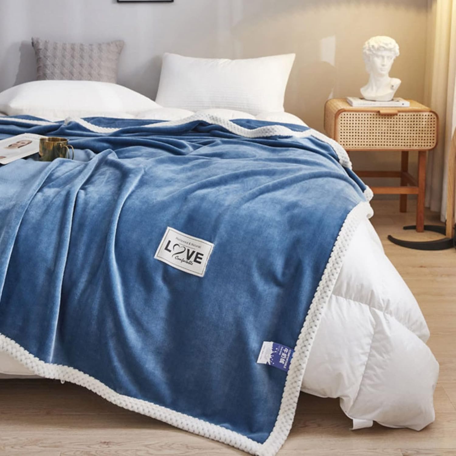 毛布 ブランケット ひざ掛け 肩掛け マイクロファイバー フランネル フワフワの肌触り あったか シングル ダブル 150 0 無地 タオルケット ポリエステル おしゃれ カラー エアーケット 軽くて厚すぎず 肌ふとん くらしを楽しむアイテム 毛布 ブランケット ひざ掛け 肩掛け マイクロファイバー フランネル フワフワの肌触り あったか シングル ダブル 150 0 無地 タオルケット ポリエステル おしゃれ カラー エアーケット 軽くて厚すぎず 肌ふとん くらしを楽しむアイテム