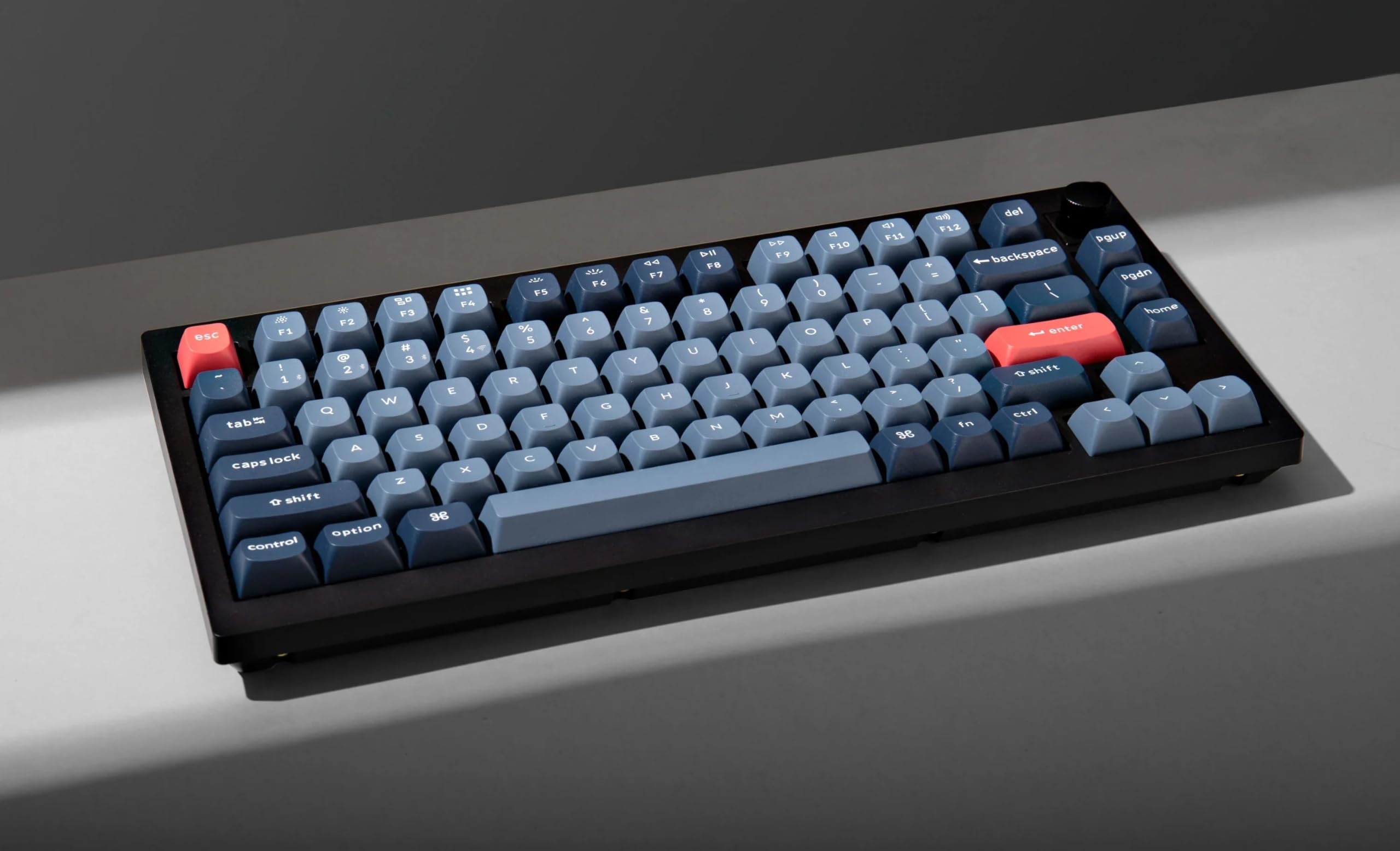 Keychron V1 MAX Tastiera Meccanica Wireless, layout al 75% QMK/VIA programmabile con Hot-swappable Gateron Jupiter Banana Switch compatibile con Mac Windows Linux - Versione con manopola (ANSI/US)