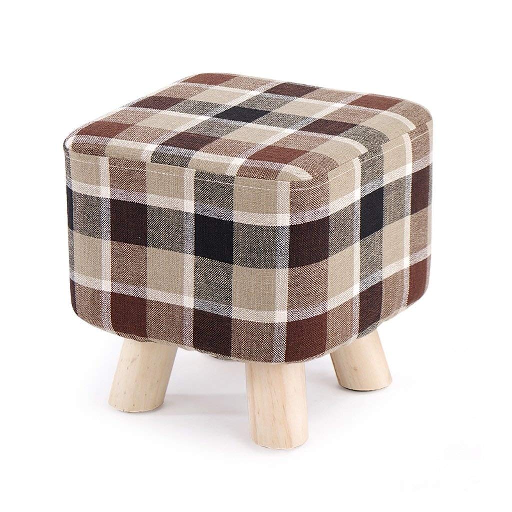 Tabouret de rangement pour optimiser un salon encombré