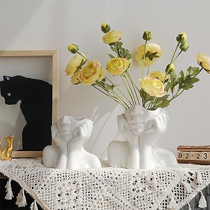 Amazon Co Jp Yoolansa 花用フェイス花瓶 ヘッド花瓶 ボディ花瓶 女性の形 小さな白いセラミックの花瓶 ユニークでモダンなミニマリズム 北欧の花瓶 装飾 リビングルームのテーブルデコレーション S A ホーム キッチン