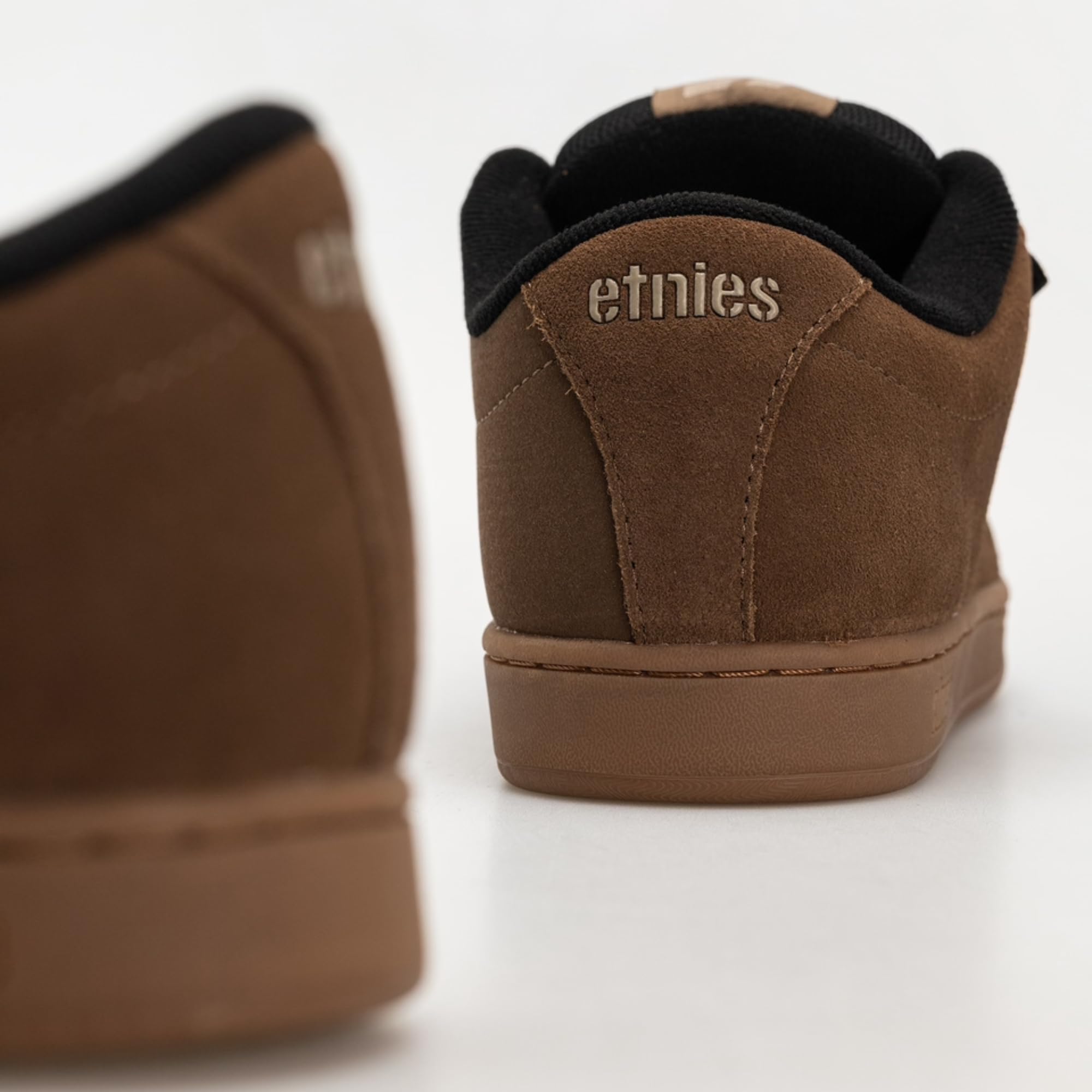 Etnies Kingpin - Clásico Skate Legendario, Cupsole Reforzada, sensación Acolchada, Zapatillas diarias