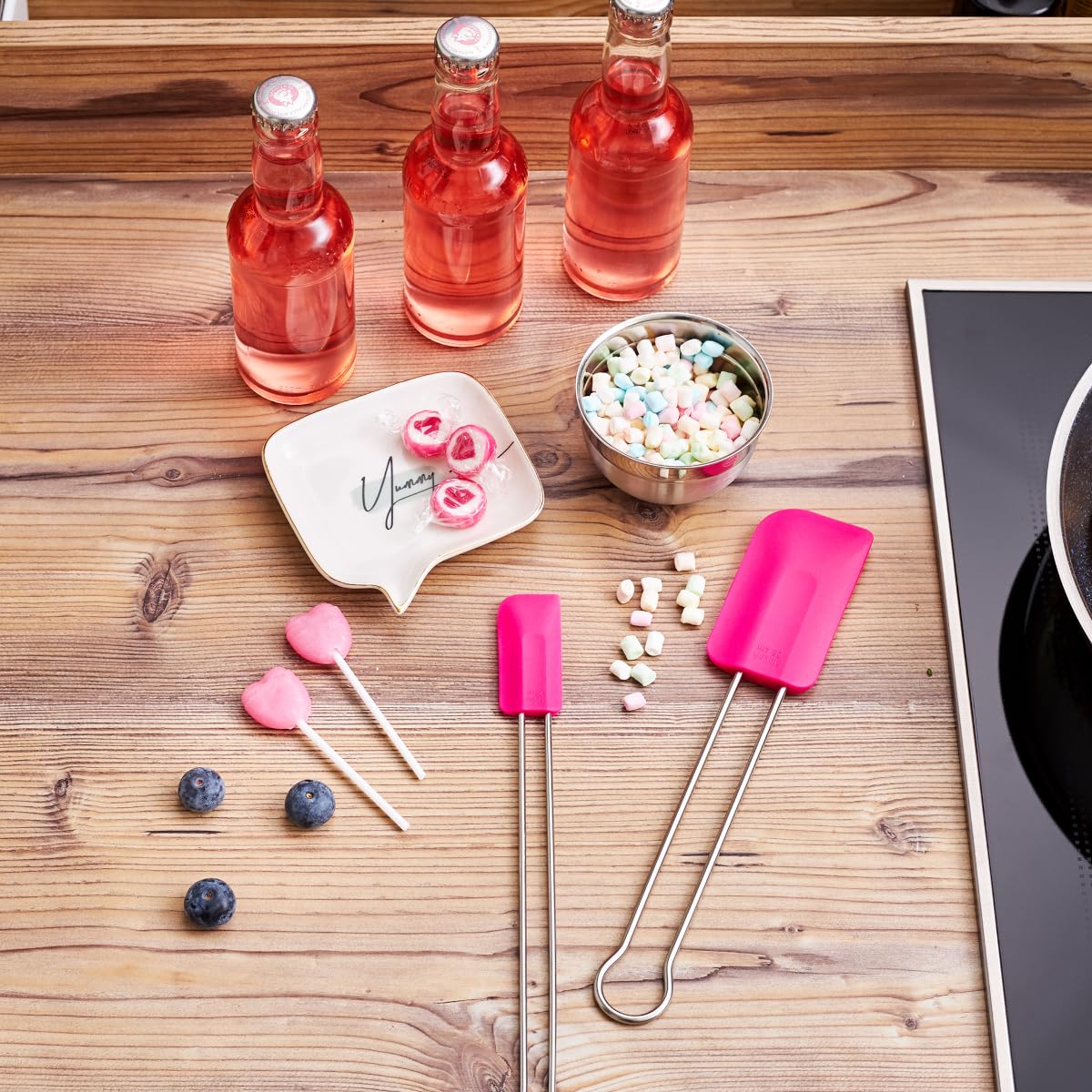 RÖSLE Set van 2 slakommen en deksel ( 20 en 24 cm), Pink Charity Edition, slakommen van roestvrij staal voor het bereiden en bewaren van levensmiddelen, vaatwasmachinebestendig