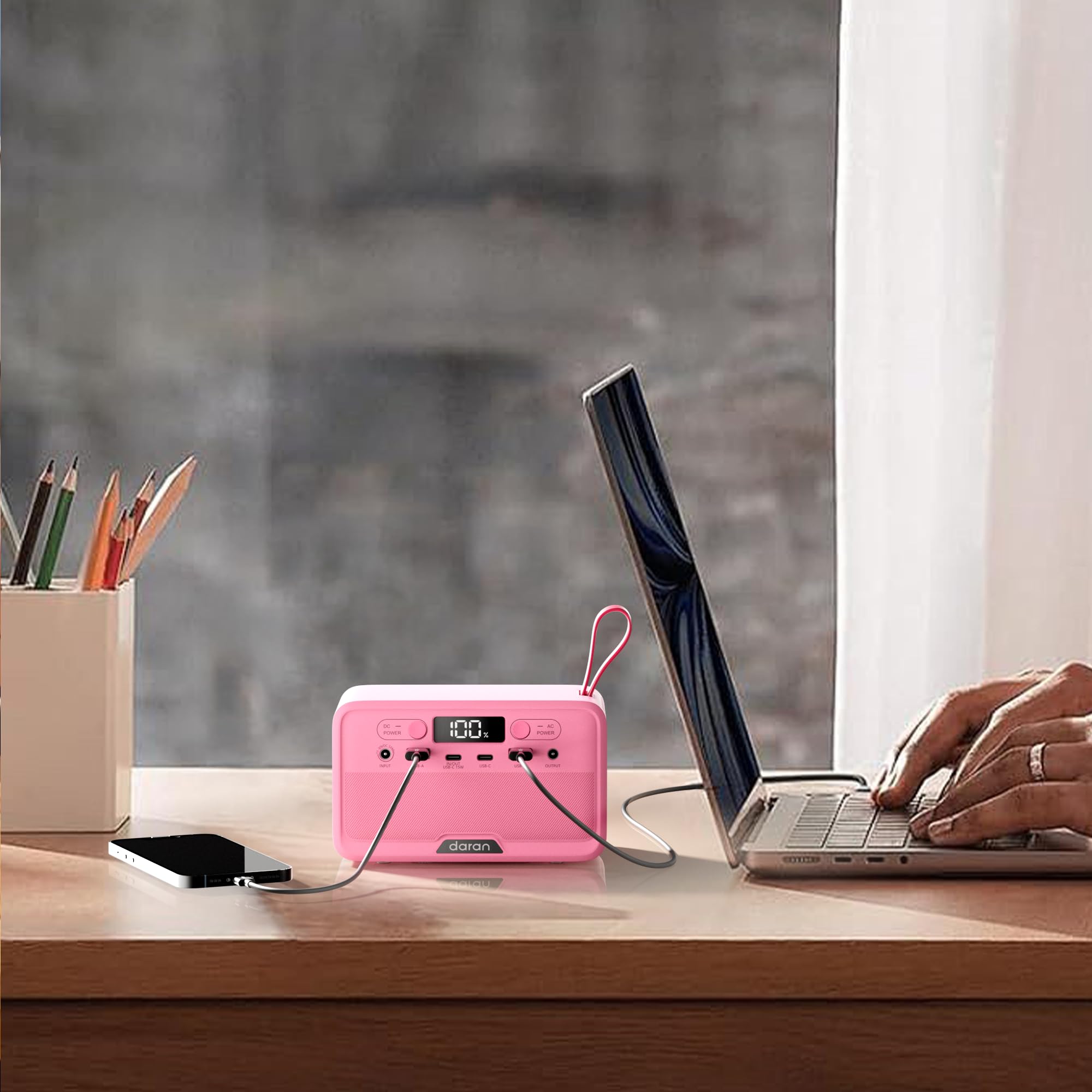Tragbare Powerstation 89,6 Wh LiFePO4-Akku, Solar-Powerbank mit 100 W Spitzenleistung, Tragladegerät mit Wechselstromanschluss & PD Schnellladung für Haushalt Camping Outdoorsport (Rose)