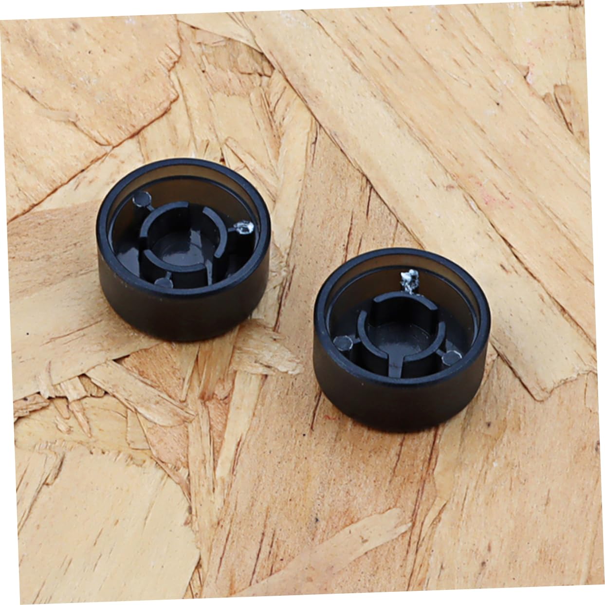 Levemolo 2pcs Guitar Footswitch Topper Covers Button Caps for Guitar Pedal Easy Installation and Sturdy Plastic Material