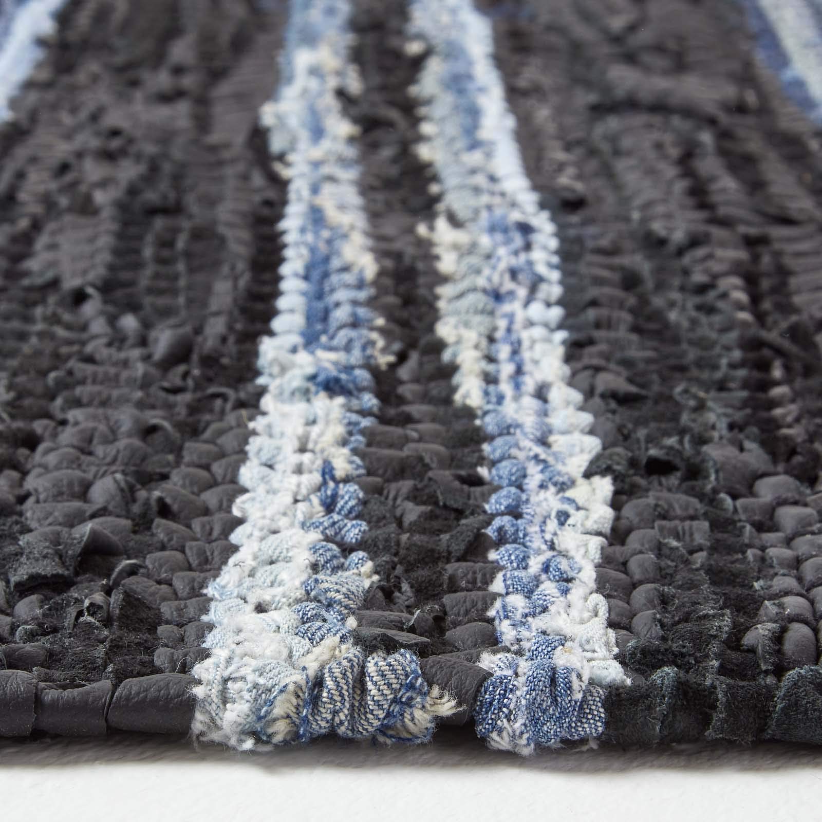 Homescapes Teppichläufer Texas 66x200 cm – Flickenteppich blau gestreift, handgewebt im Chindi-Stil aus recyceltem Leder & Denim mit Unikat-Charakter