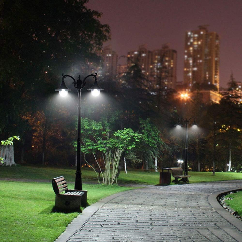 Produttori creativi di lampade da giardino europee Custom Outdoor Community Park High Pole Road Light Impermeabile Villa Doppia testa Luci paesaggistiche, Luci da palo per esterni Luci di illuminazi