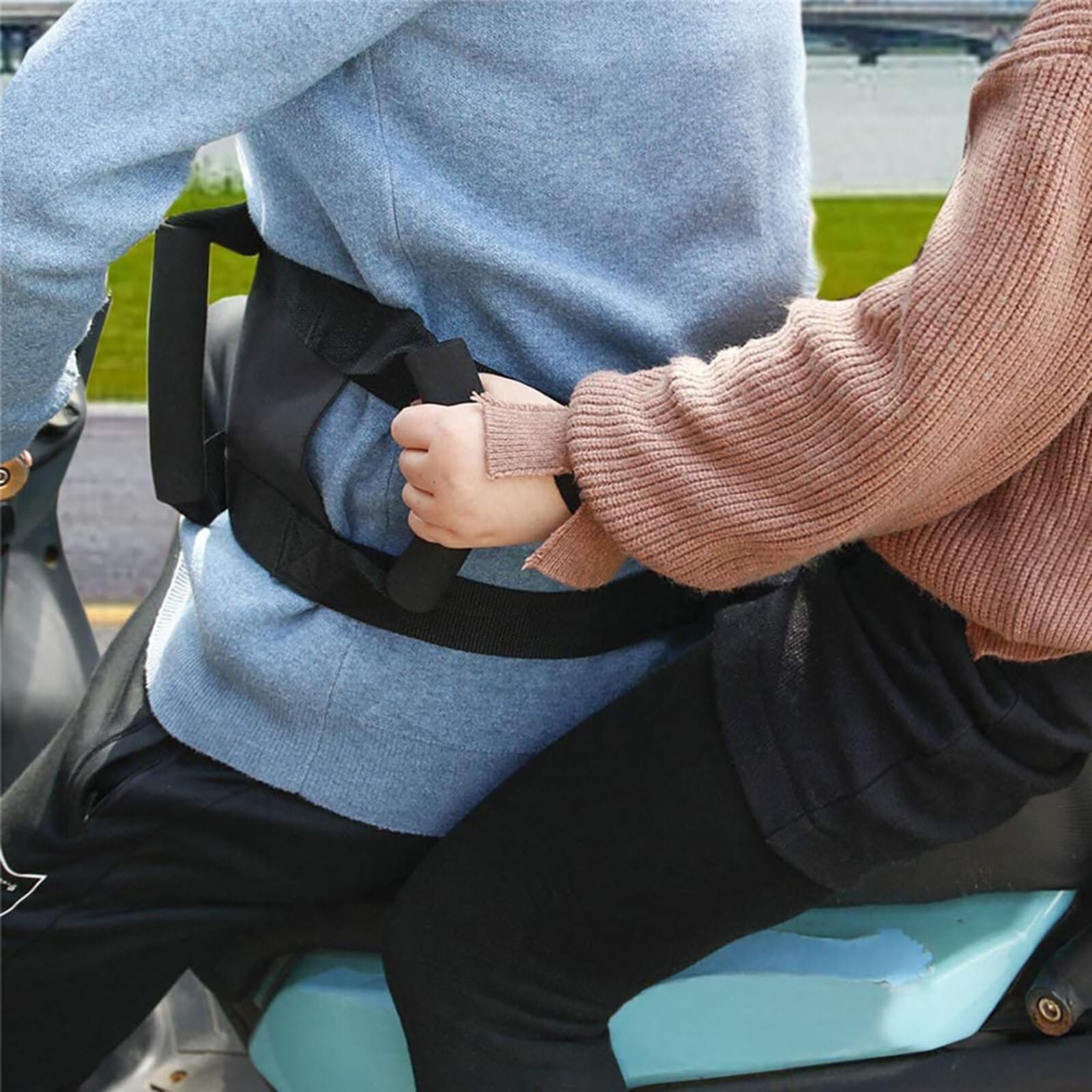 NCONCO Harnais de sécurité pour moto - Sangle de siège de moto - Ceinture de sécurité avec quatre poignées - Réglable pour les enfants
