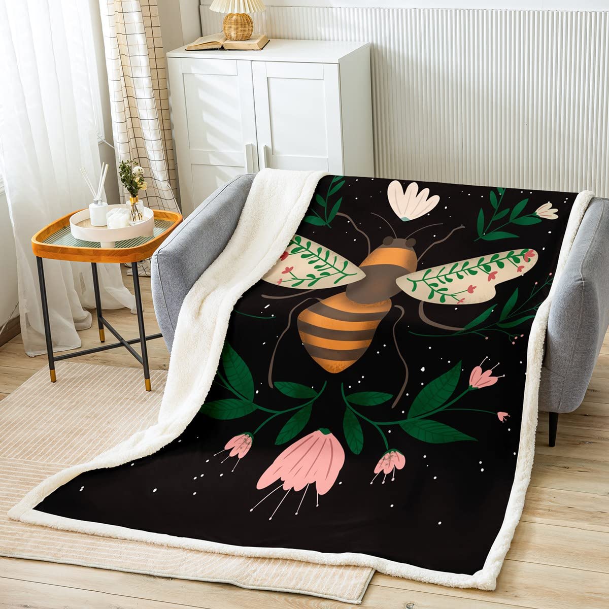 Loussiesd Bee Fleece Throw Blanket Kids Bee and Floral Plush Blanket for Bed Sofa Flowers Animal Sherpa Blanket Breathable Pink Green Fuzzy Blanket 40x50 Inch