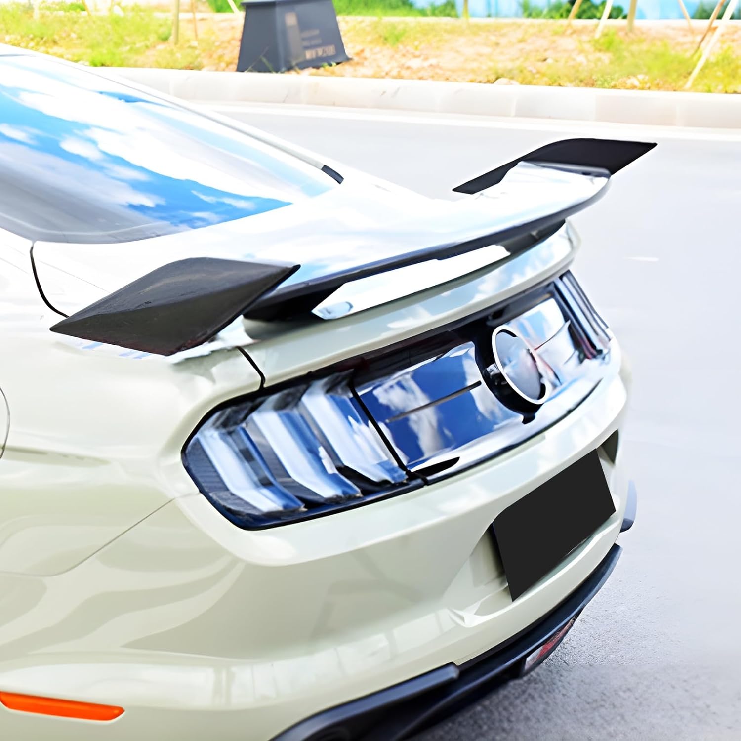 Carbon Fiber Rear Wing Spoiler Compatible with Mustang 2015-2022 Rear Trunk Lip Spoiler Wing Vehicle Body Styling Kit