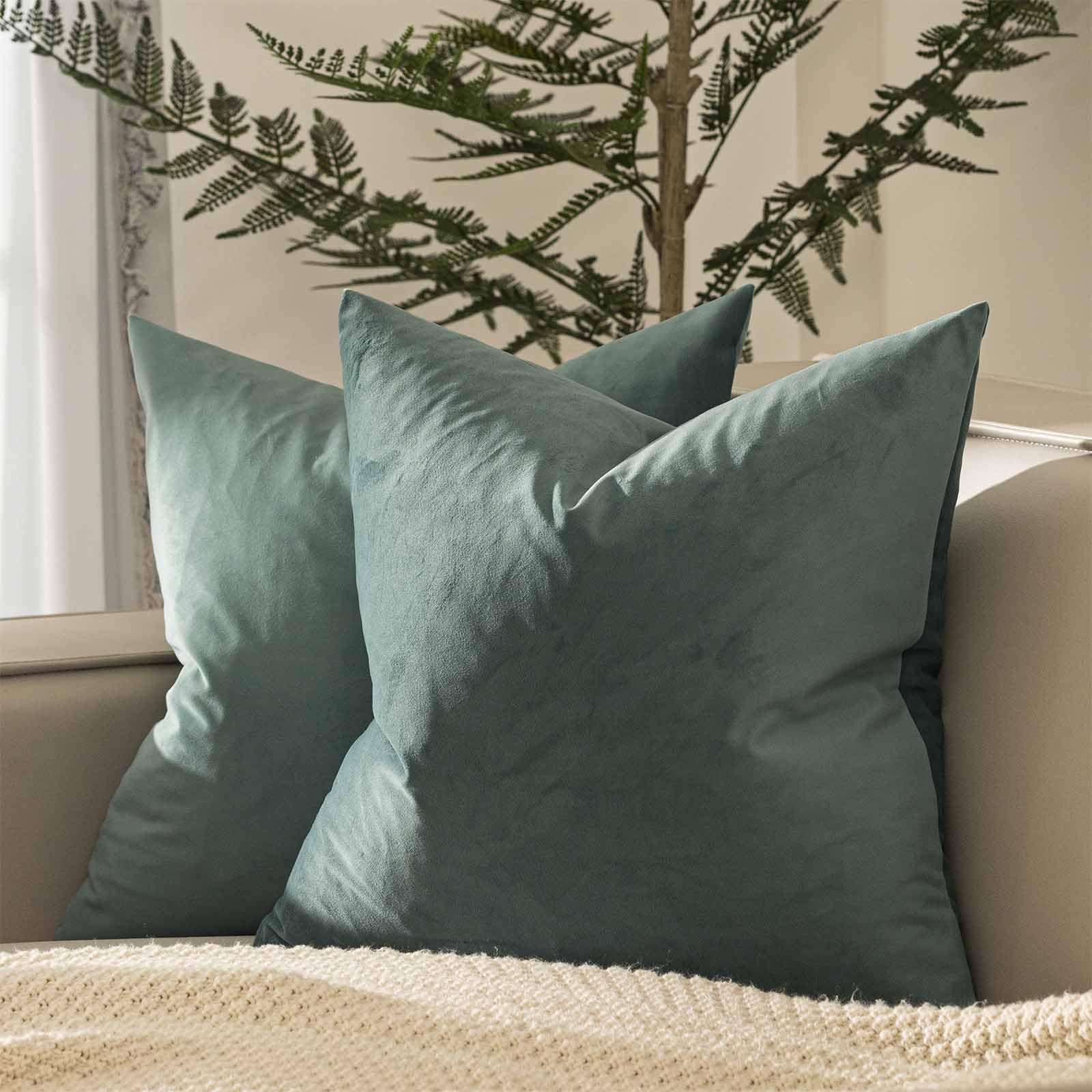 JUSPURBET 18x18 Decorative Velvet Throw Pillow Covers Set of 2,Emerald — image 1