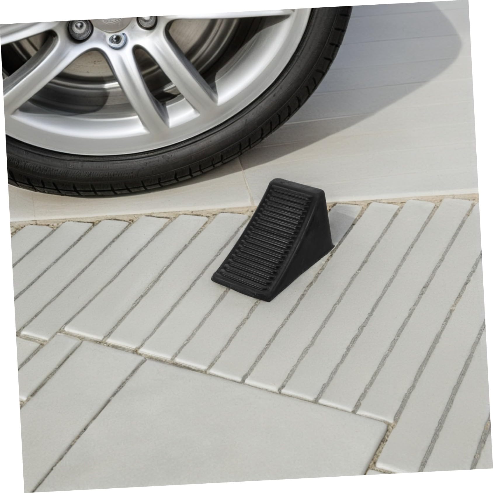 GLEAVI 2stücke Reifenkeile aus Gummi für Wohnmobile und Pkw Antirutschmatten für Reifen Garagen-parkstopper mit Ring Rutschfeste Radstopper für Parkplätze Hochleistungs-reifenblock