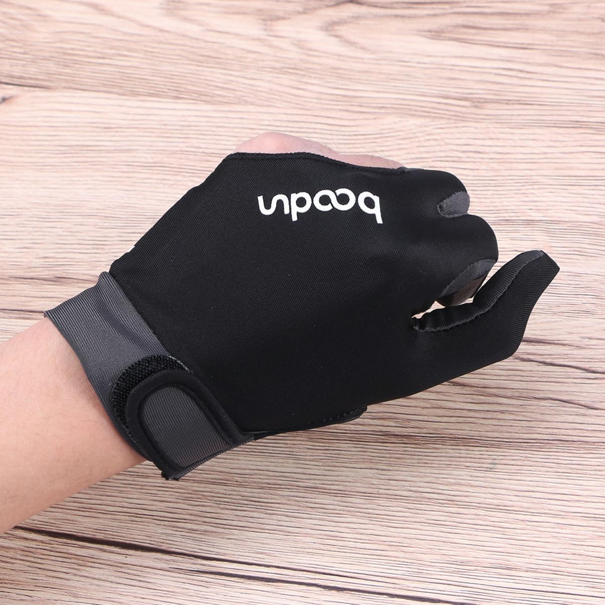 Yardwe 3-Finger Billiards Glove Snooker Glove Pool Table Men's Right Hand Size l