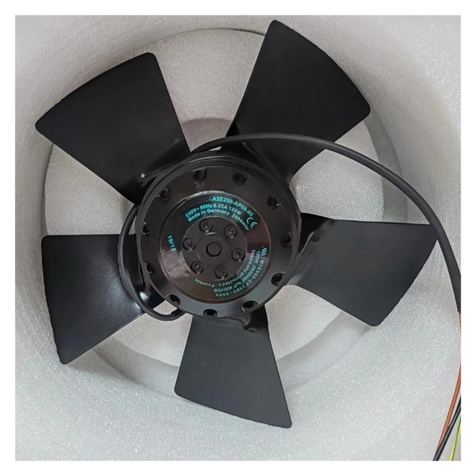 A2E250-AP06-05 A2E250-AP06-06 230V cooling fan(A2E250-AP06-05,9 blades)