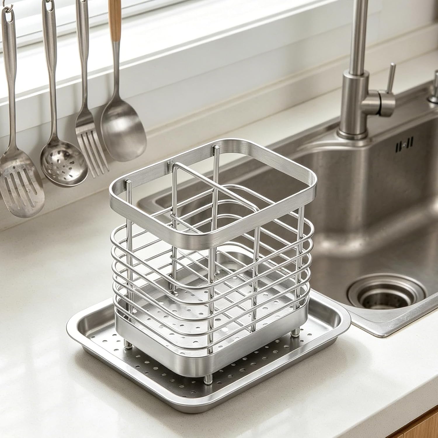 Stainless Steel Chopstick Holder with 2 Divided Compartments for Easy Cleaning and Rustproof Use, Sleek Hollow Design Utensil Rack for Home and Family Dinners