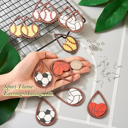 Miniatura 2 de Juego de 20 piezas de aretes de bola deportiva para fútbol, baloncesto, rugby, dijes de madera, 5 estilos, aretes de bola deportiva con ganchos para