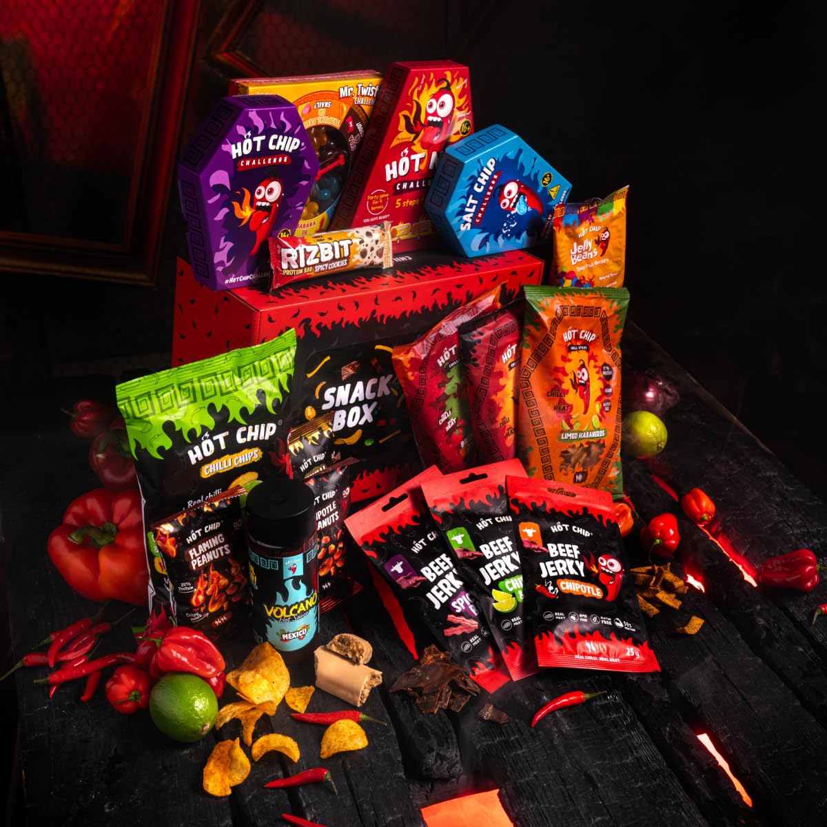 HOT CHIP Gift Set Snack Box – 16-teiliges Schärfe-Geschenkset mit Chips, Jerky, Nüssen & Süßigkeiten – Scharfe Snacks probieren & verschenken – Für Männer, Foodies & Mutige