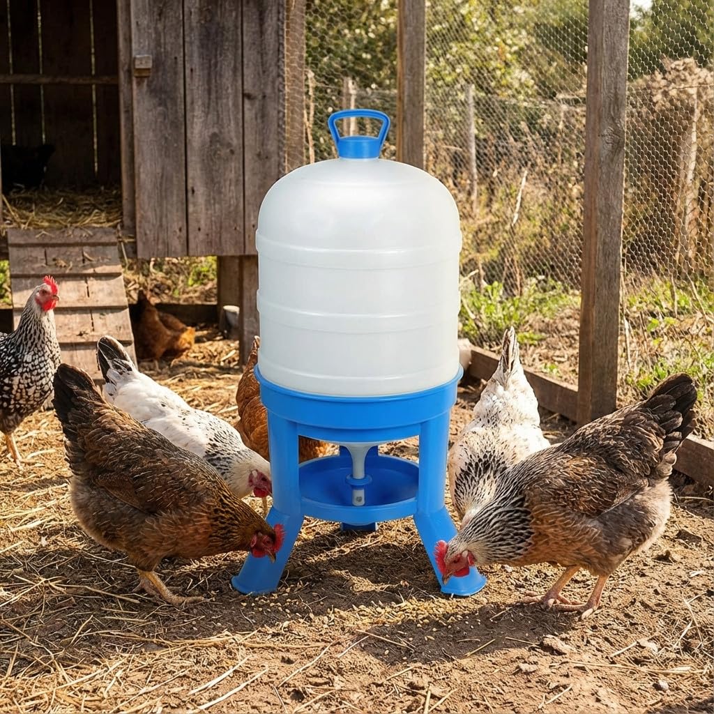 Suinga Bebedero para Gallinas y Pollos 40 litros Plástico con Patas | 46x83,5 cm | Bebedero para 20-24 Aves de Corral | Plástico Resistente | Azul
