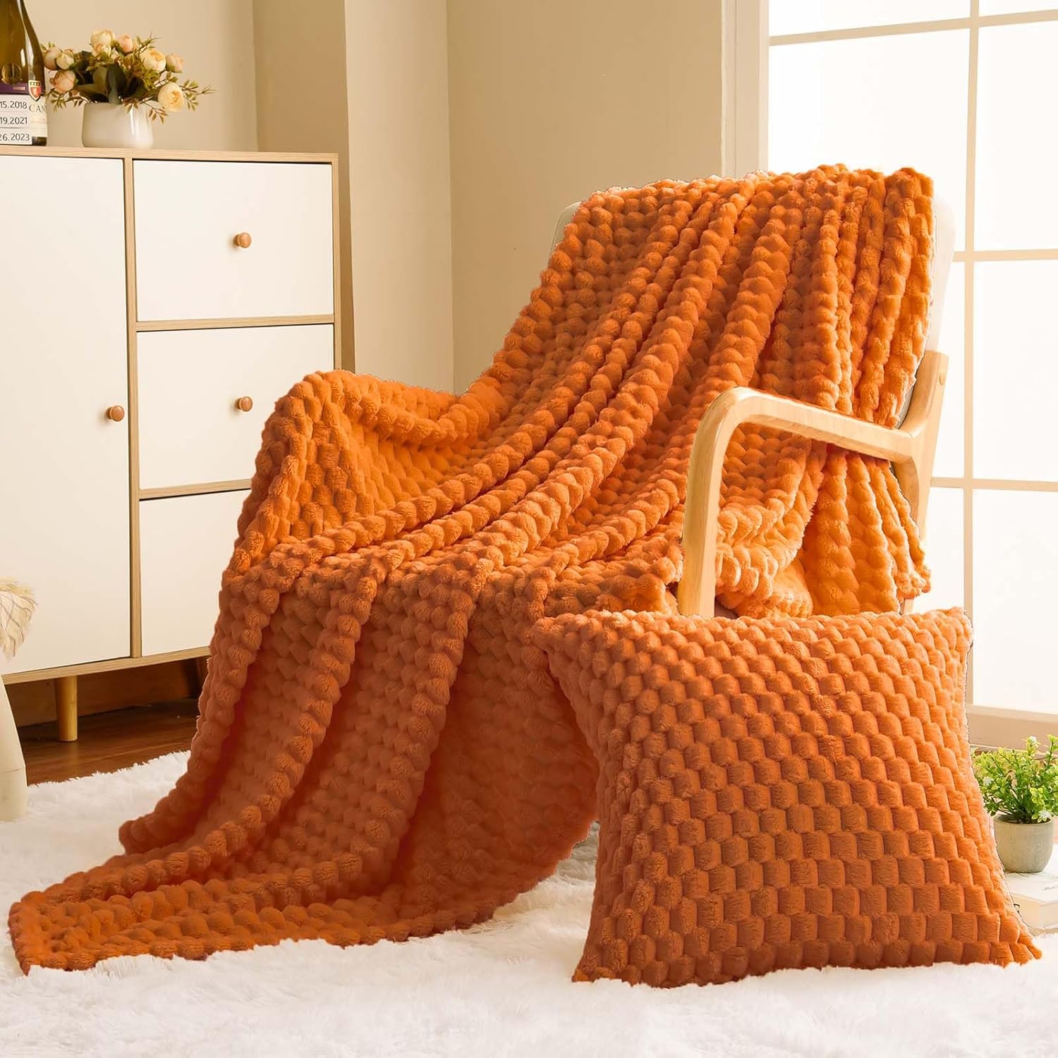 Vessia Flannel Fleece Throw Blanket(50x71inch) with Pillow Cover(18x18Inch), 3D Jacquard Burnt Orange Fuzzy Fall Blanket for Couch,Sofa,Bed,Chair, 300GSM Super Soft Cozy Throw for All-Season