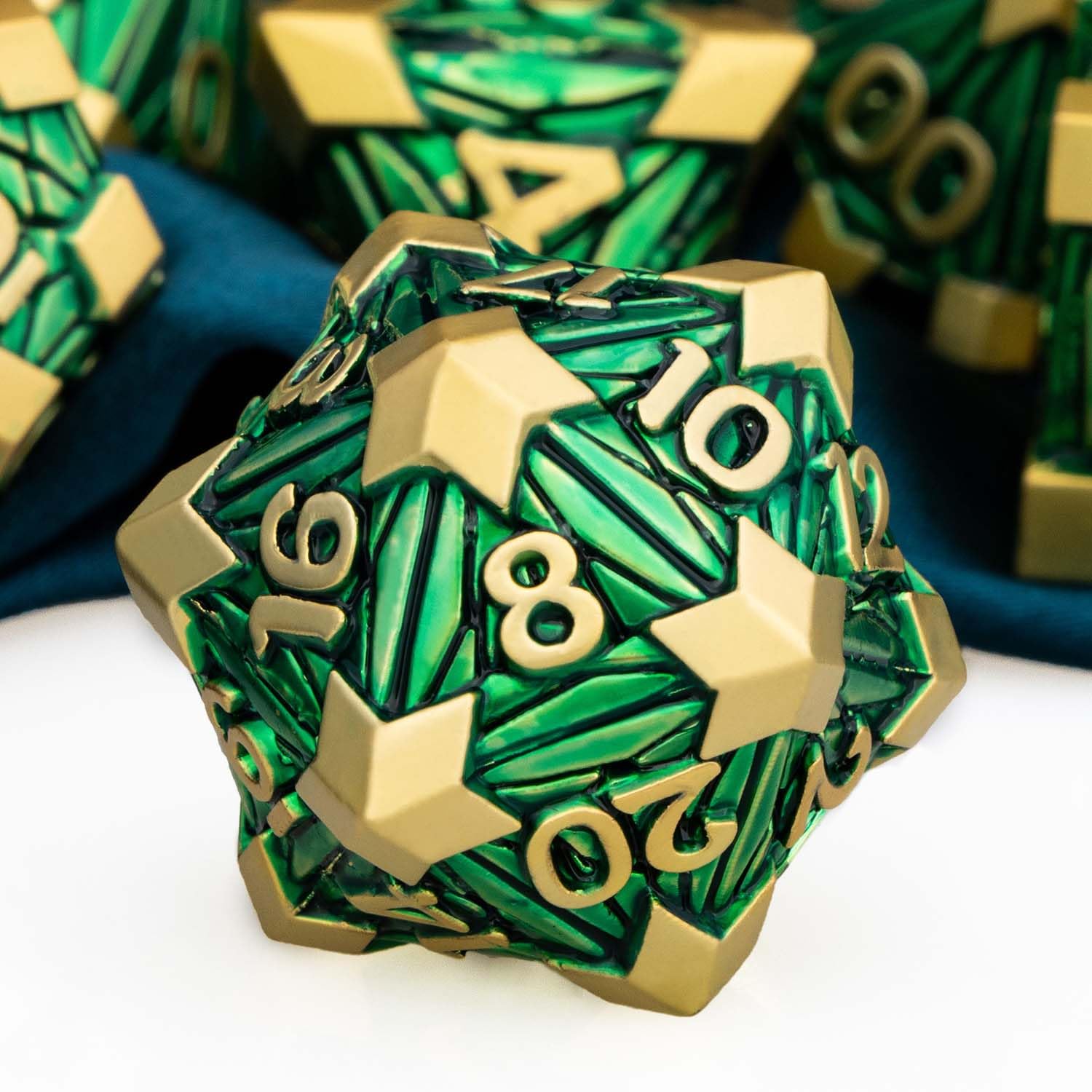 ARUOHHA DND Metal Dice Set Crystal Shards Dice with Gift Box, 7PCS Golden Green Polyhedral Dragons Dice RPG Role Playing Game Handmade 6 Sided Dungeons D and D Dice Set D20 D12 D10 D8 D6 D4