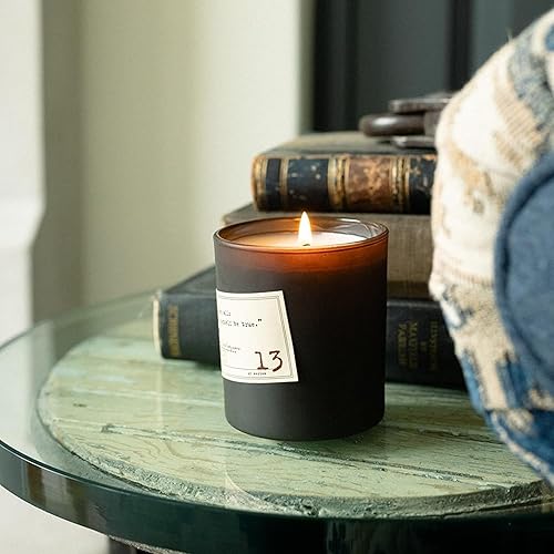 Miniatura 7 de Paddywax Library Collection William Shakespeare Vela perfumada de cera de soja, 6.5 onzas, Papyrus, Palma y Eucalipto