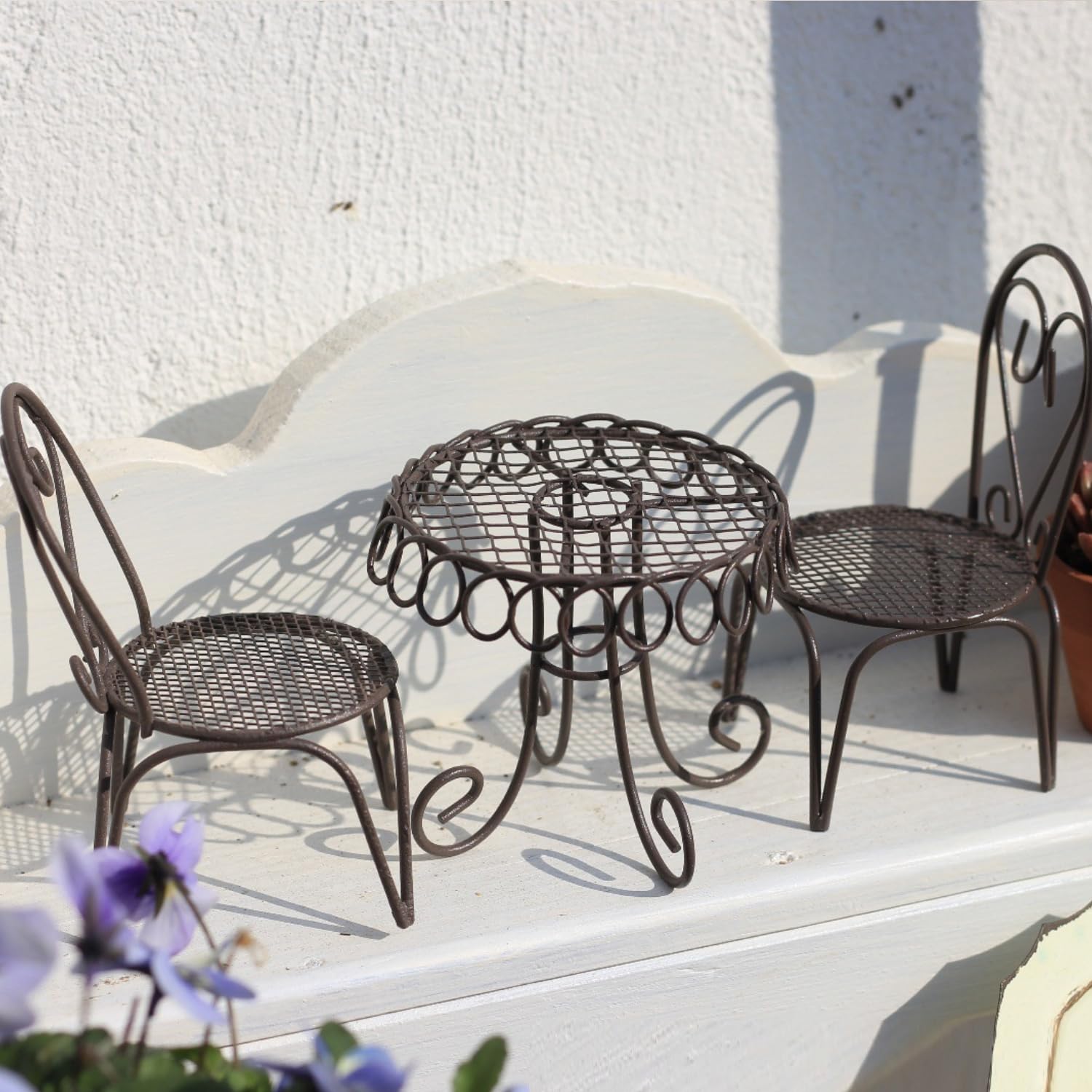 Set di 3 Sedie e Tavolo in Miniatura, K di Ornamenti per