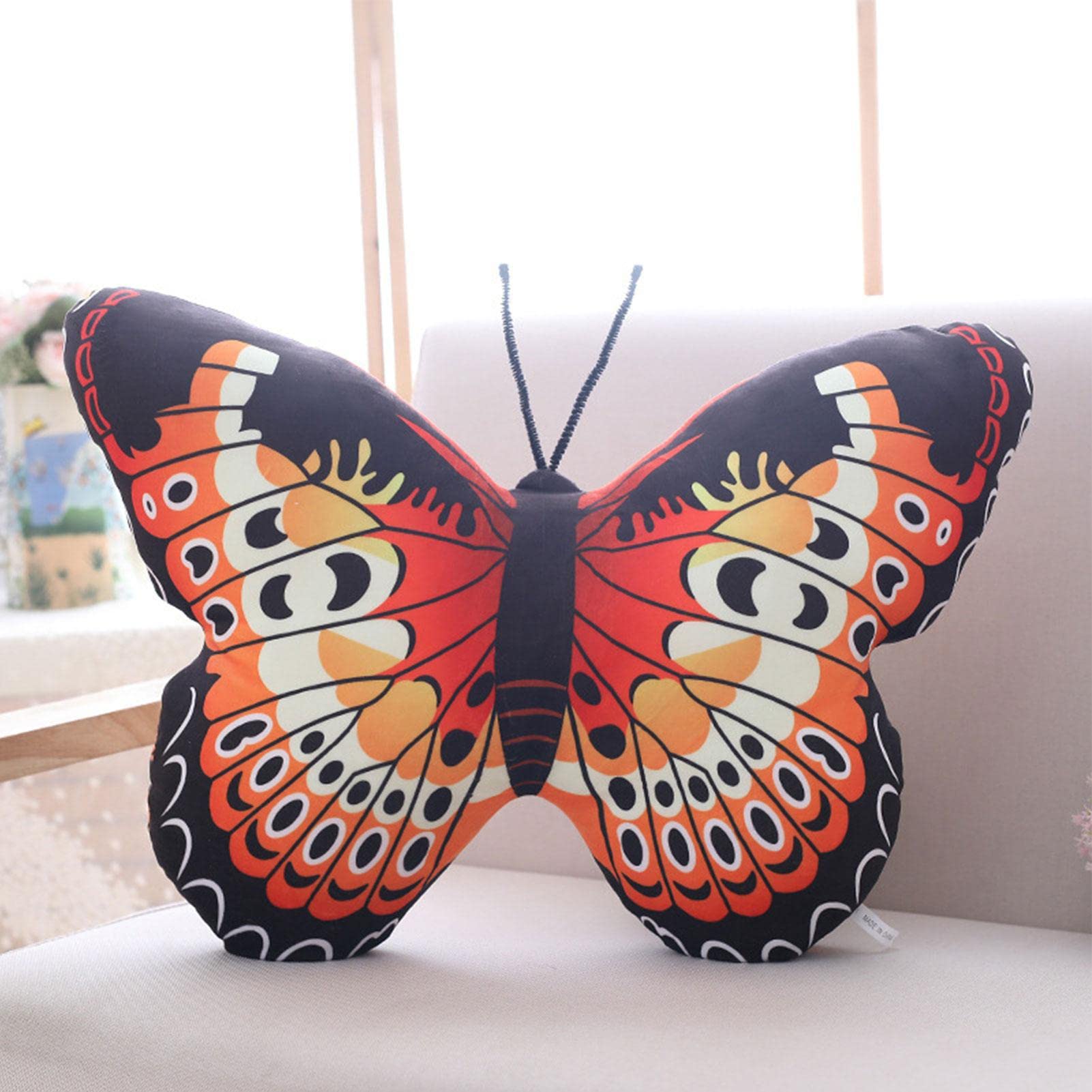Coussin Papillon Rose Numéro 74 pour chambre enfant - Les Enfants du Design