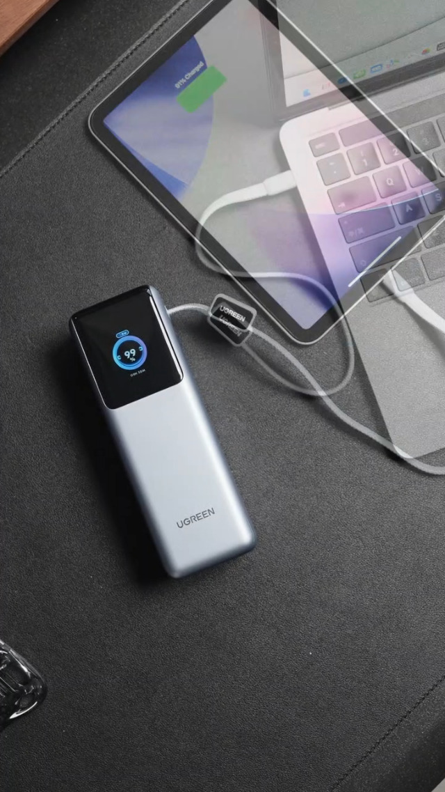 Amazon | UGREEN モバイルバッテリー 25000mAh 200W 2台ノートPC同時