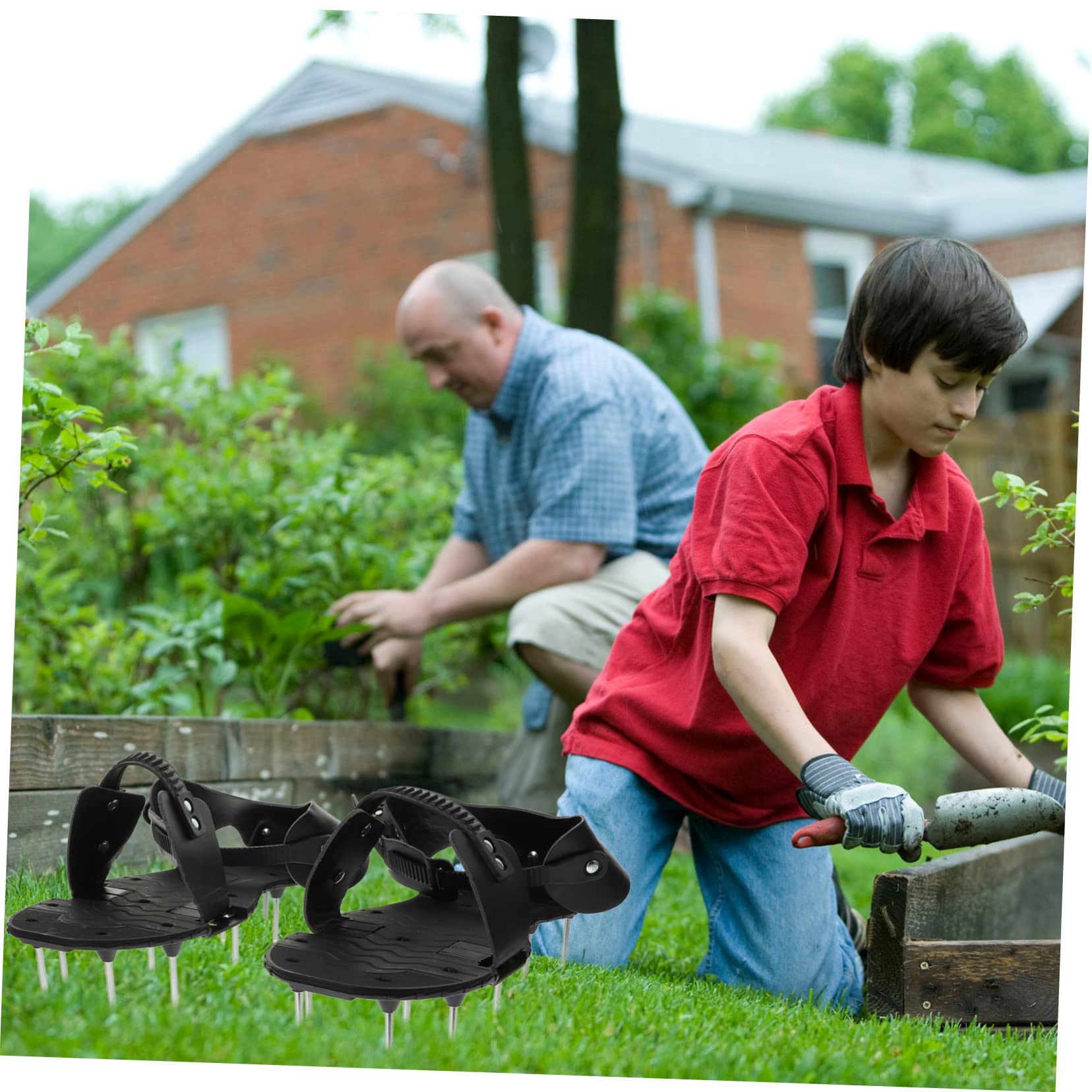 Mikikit 1 Paire Chaussures Aérateur de Gazon Sandales de Jardin avec Pointes pour Aération Sol Outils de Jardinage Pratiques pour Pelouses et
