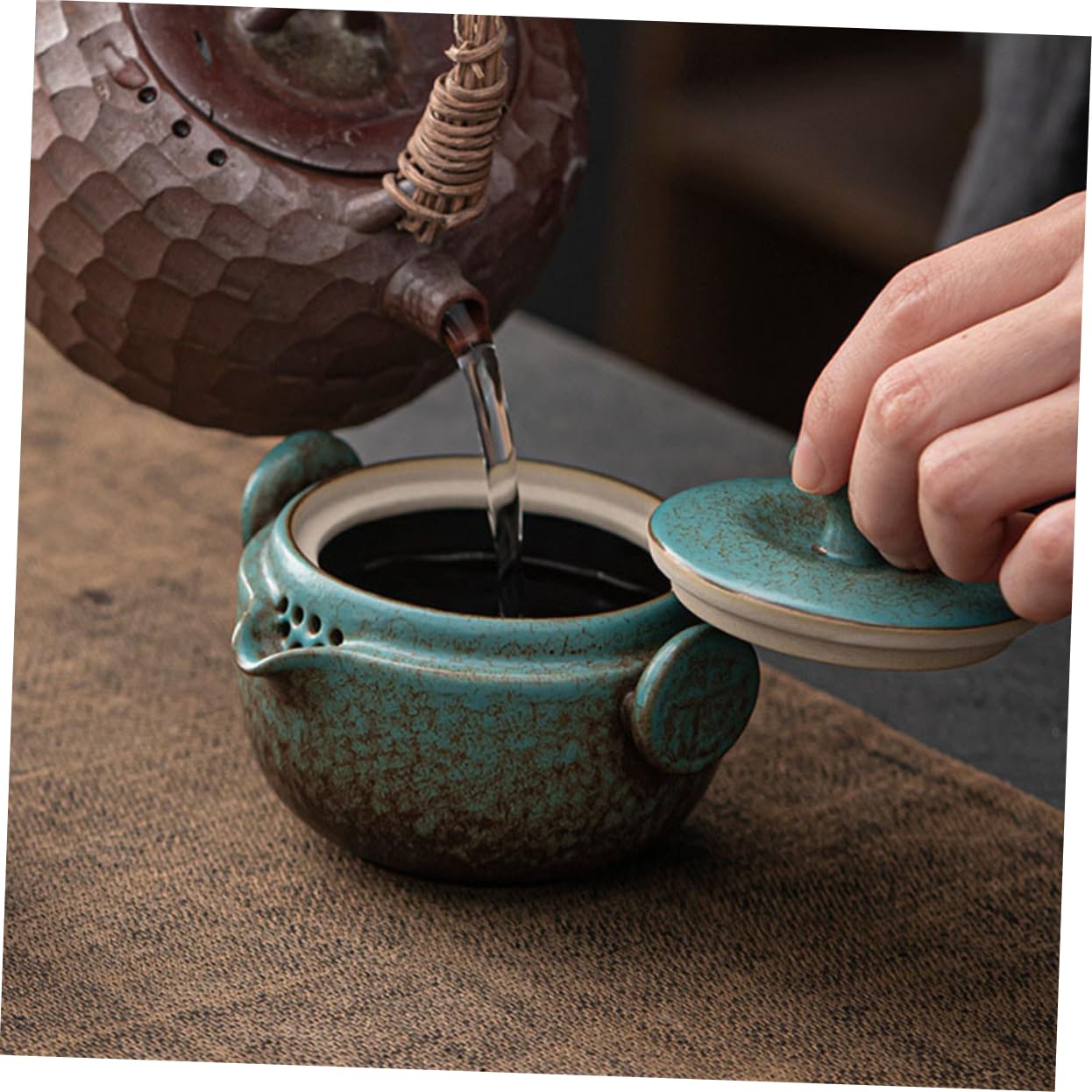 Teekanne Satz mit Stövchen und Tassen aus Chinesischer Keramik Tragbares Porzellan Teekannen Satz für Teepartys und Elegante Geschenkideen