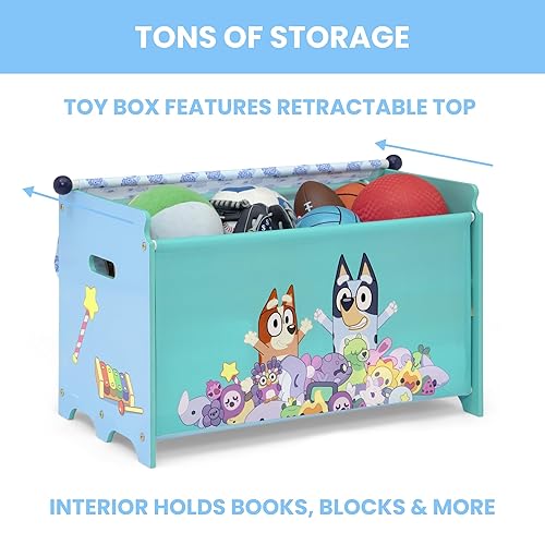 Vista 49 de Delta Children CoComelon - Juego de sala de juegos para niños pequeños de 3 piezas, incluye mesa, silla y caja de juguetes, color verde