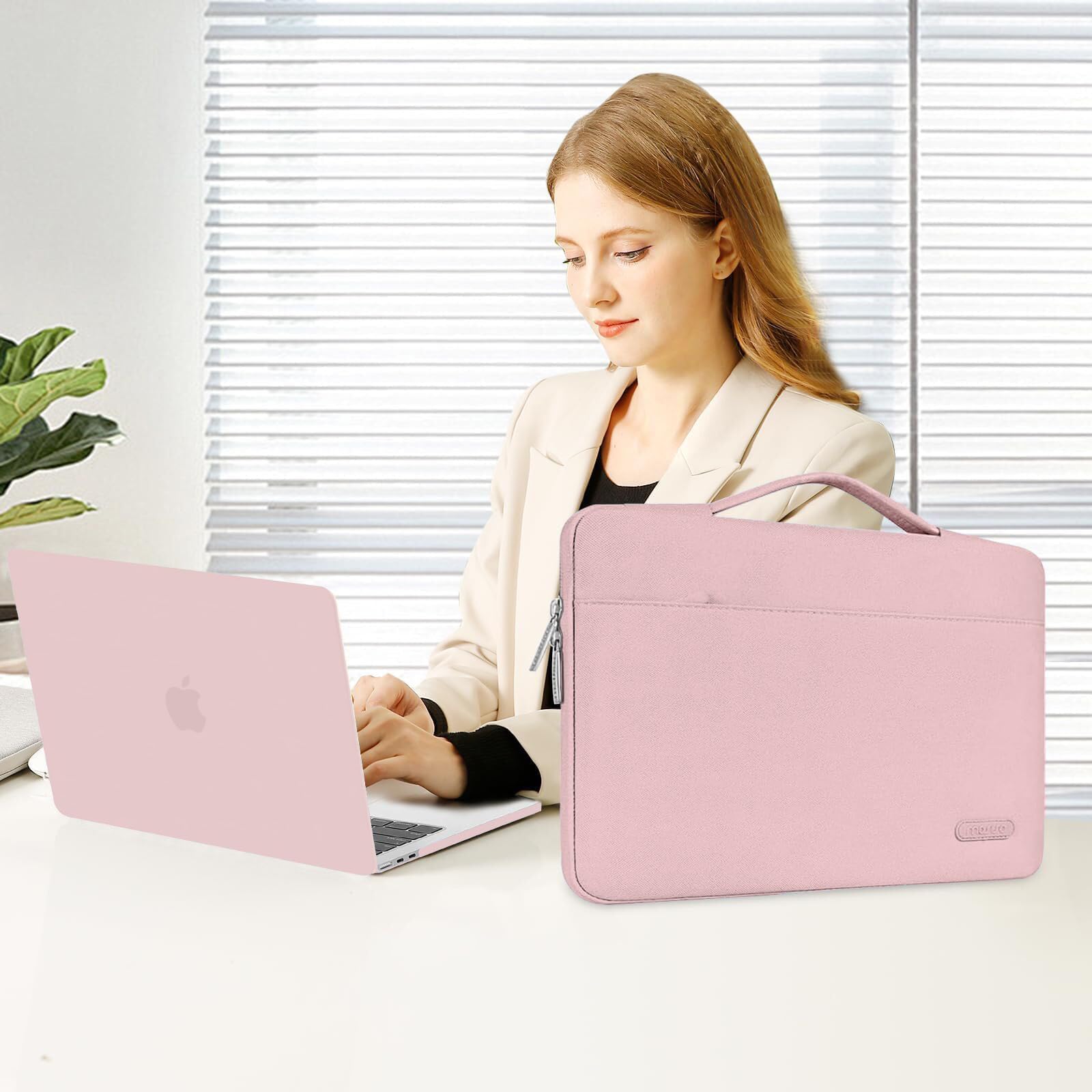 MOSISO Compatible avec MacBook Air 13 Pouces M5 M4 M3 M2 A3449 A3240 A3113 A2681 2022-2026,Coque Rigide 13,6" &Pochette Transport&Clavier QWERTY&Protecteur D'écran&Couvercle Webcam,Bébé Rose