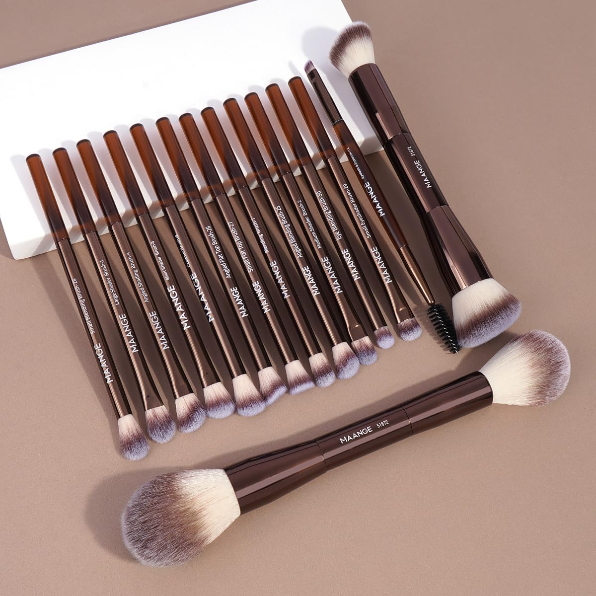 MAANGE Set di 15 pennelli da trucco a doppia estremità, con punta angolata/rotonda, per fondotinta, contouring, sopracciglia, ombretto, correttore (caffè)