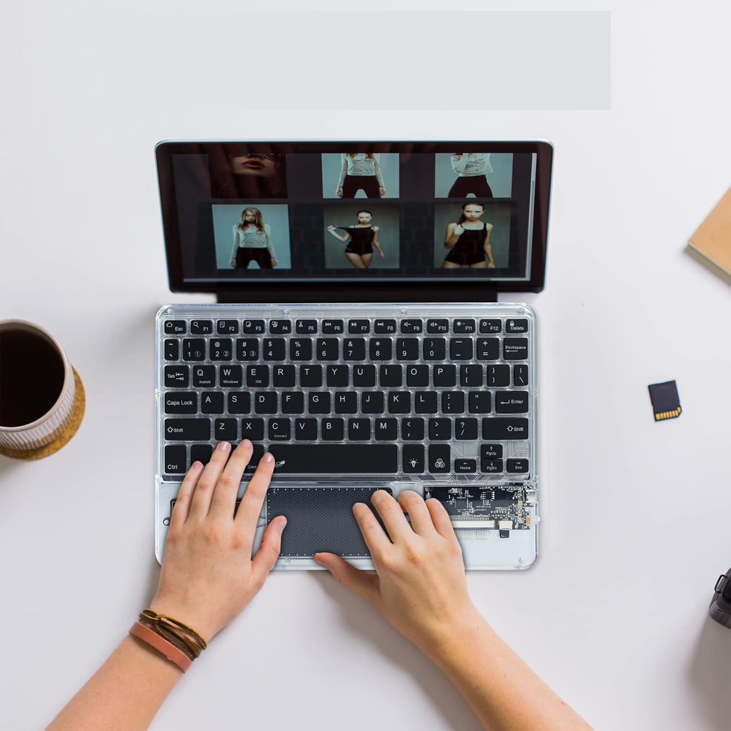 Ultra-Slim Bluetooth Keyboard 7 Colors Backlit Portable Mini Wireless Keyboard Rechargeable for Apple iPad iPhone Samsung Tablet Phone Smartphone iOS Android Windows-Transparent