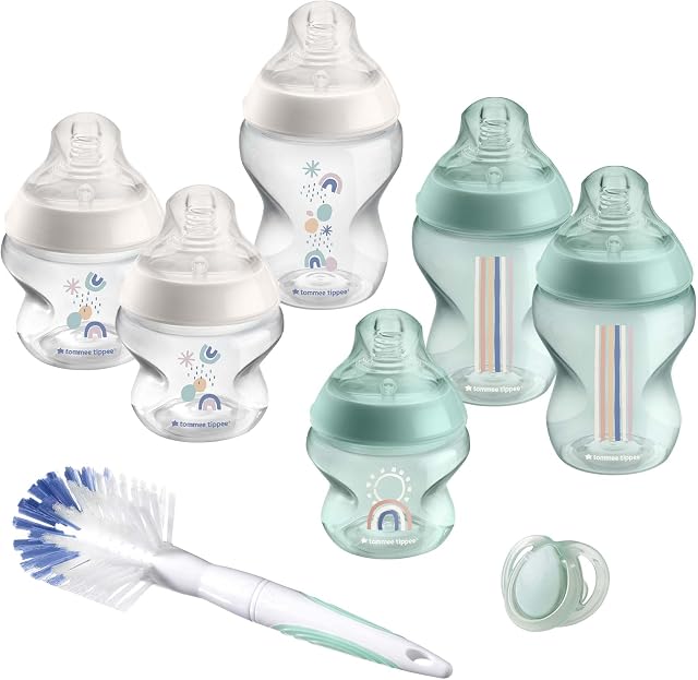 Tommee Tippee Closer to Nature Baby Bottle Starter Set, Breast-Like Teat with Anti-Colic Valve, Mixed sizes, Green