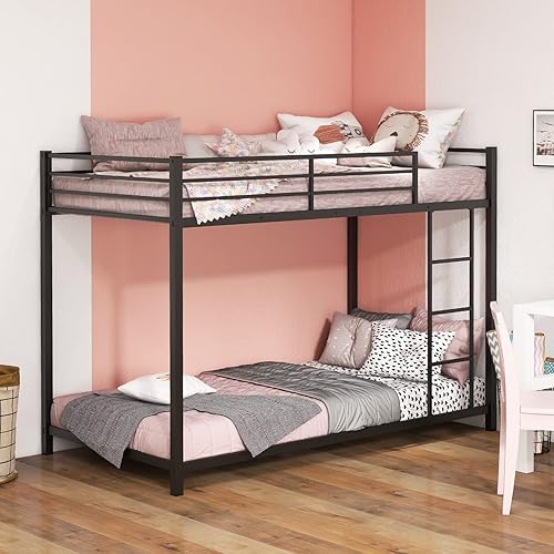 GOFLAME Litera de tamaño individual sobre individual, litera con marco de metal con escalera y barandilla de protección, marco de cama con listones