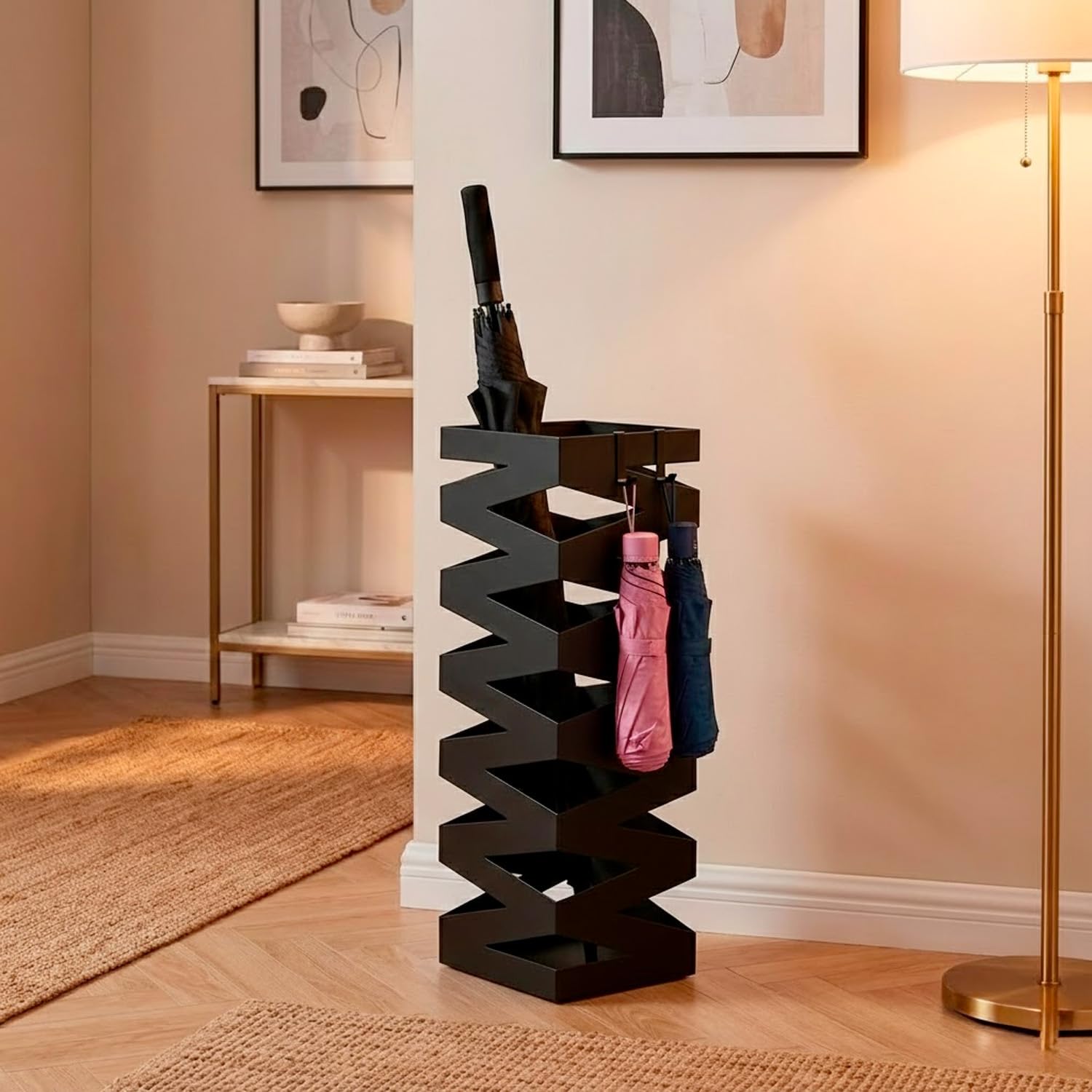 Portaombrelli In Acciaio Zincato Con Intarsi Decorativi Porta Ombrelli Vaschetta Scolapioggia 2 Ganci Removibili Base Antiscivolo per Ingresso Casa Ufficio Design Moderno 49 x 15.5 x 15.5 Cm (Nero)