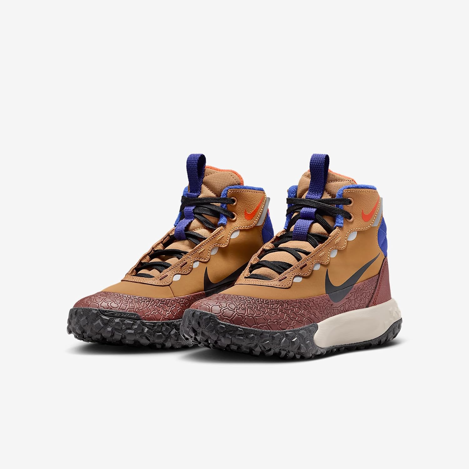 Nike Terrascout Big Kids' Boots with Reflective Accents (Flax/Bronze Eclipse/Deep Night/Black) Size 4.5