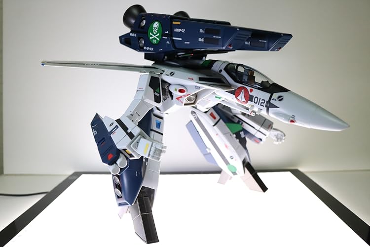 Amazon.co.jp: DX超合金 劇場版VF-1A バルキリー（柿崎速雄機） 劇場版