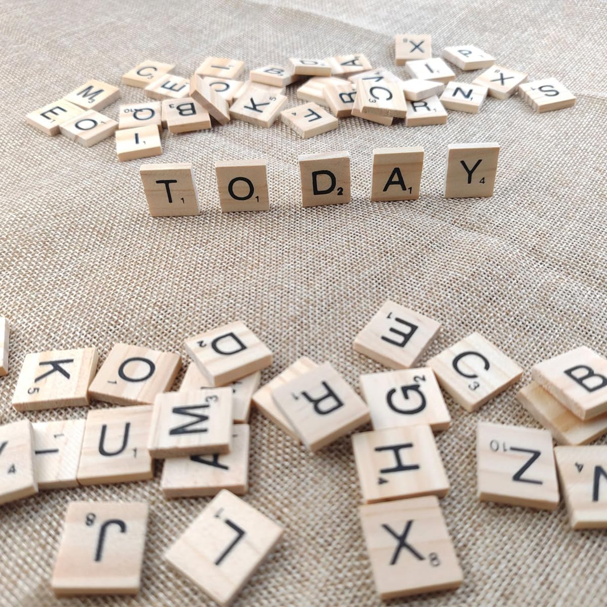 TIHOOD 700PCS Wood Letter Tiles, Wooden Tiles for Crafts, Wooden Alphabet Tiles, A-Z Capital Letters for Crafts, Spelling, Replacement Letters for Board Games, Wedding Frame and Wall Art