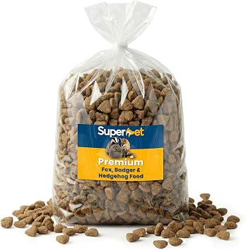 Superpet Premium Fox, Badger & Hedgehog Food, Natural Wildlife Feed for Squirrels, Guinea Pigs, Rabbit Food, Hamster Food, High Protein Complete Nutrition for Garden Animals 15kg