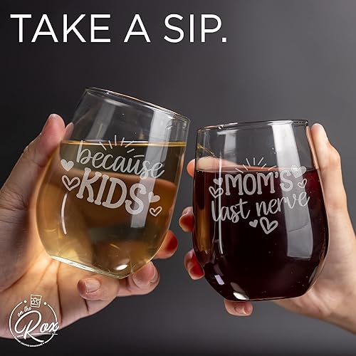 Miniatura 5 de On The Rox Drinks Regalos de vino para mamás Juego de 2 copas de vino sin tallo de 17 onzas Because Kids and Mom's Last Nerve, regalos divertidos