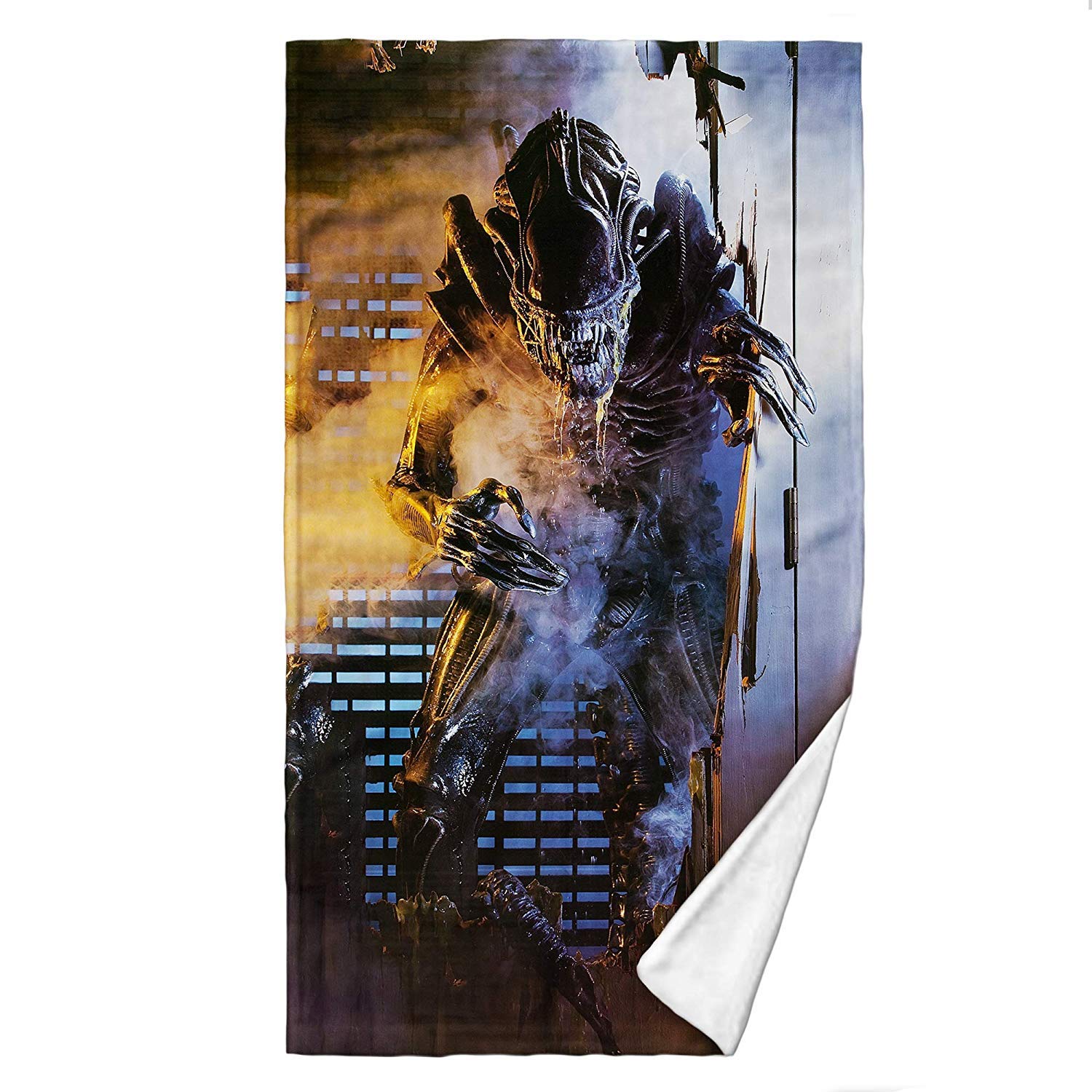 Digital Pharaoh - Aliens Xenomorph Retro Huge Bath Towel Movie Poster Weyland Yutani
