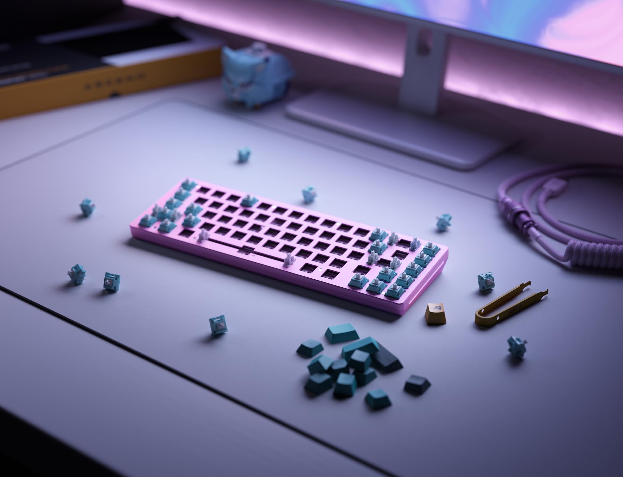 GLORIOUS Gaming GMMK 2 Compact 65% Barebones (solo struttura) - Struttura per tastiera da gaming meccanica, TKL compatta (65%), alluminio, personalizzabile - Layout europeo/internazionale ISO - Rosa
