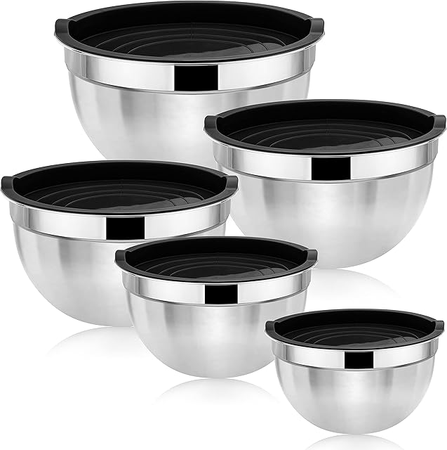 Mixing Bowl Set of 5, Herogo Stainless Steel Nesting Bowl with Black Airtight Lids, Metal Salad Bowls for Baking Serving, Non-Toxic & Rust Free, Versatile & Dishwasher Safe (4.5/2.7/1.5/1.2/0.7 QT)