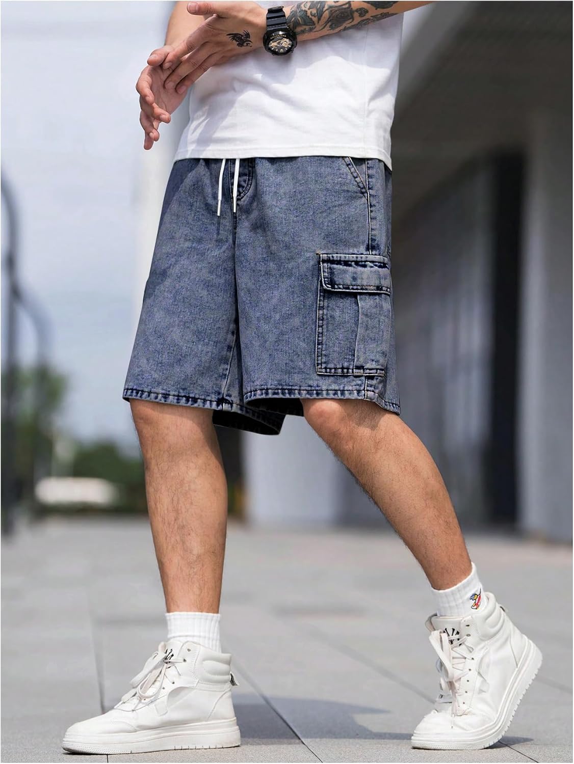 OYOANGLE Men's Drawstring Elastic Waist Flap Pocket Straight Cargo Jean Denim Shorts