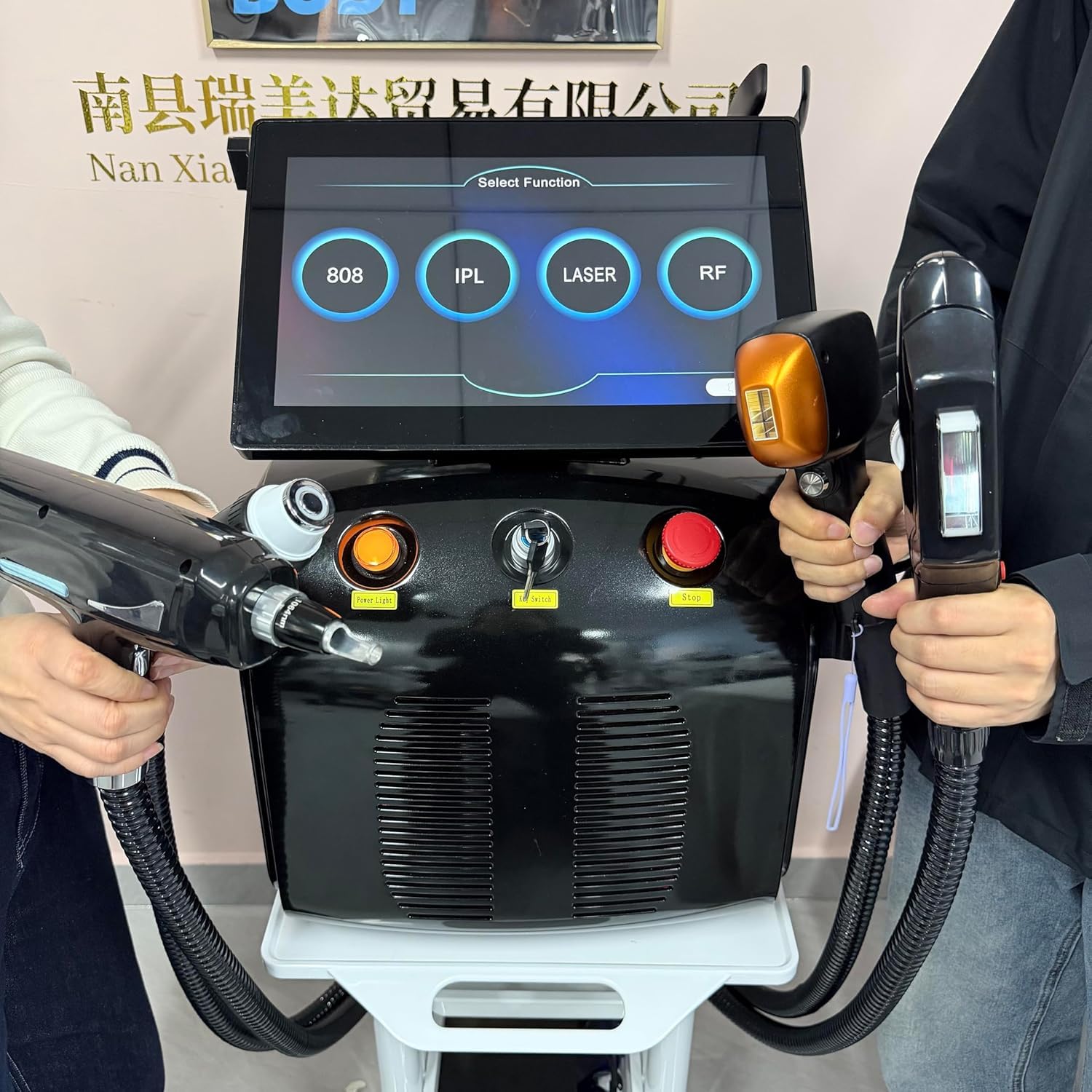 Dispositivo multifunzione 4 in 1 ad alta potenza per epilazione laser, rimozione dei peli e rimozione tatuaggi con laser a picosecondi, adatto per uso domestico/salone (nero).